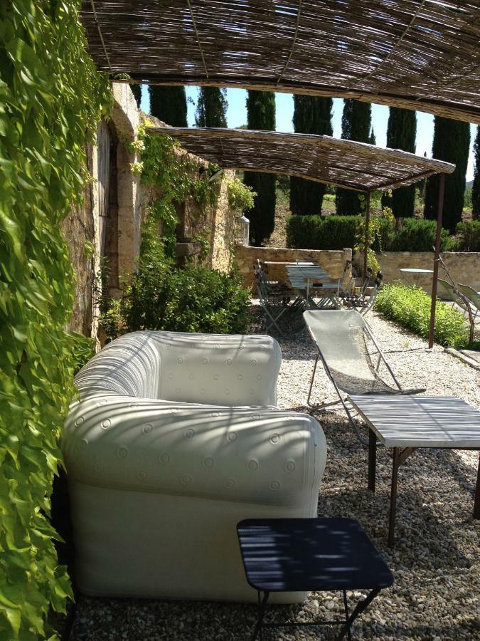 B&B Chambre De Julie Le Jardin เวซง-ลา-โรแมน ภายนอก รูปภาพ